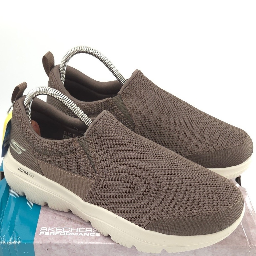 Skechers Go Walk Evolution Ultra Sneakers Mens 8.5 EXTRA WIDE Brown Slip On NEW